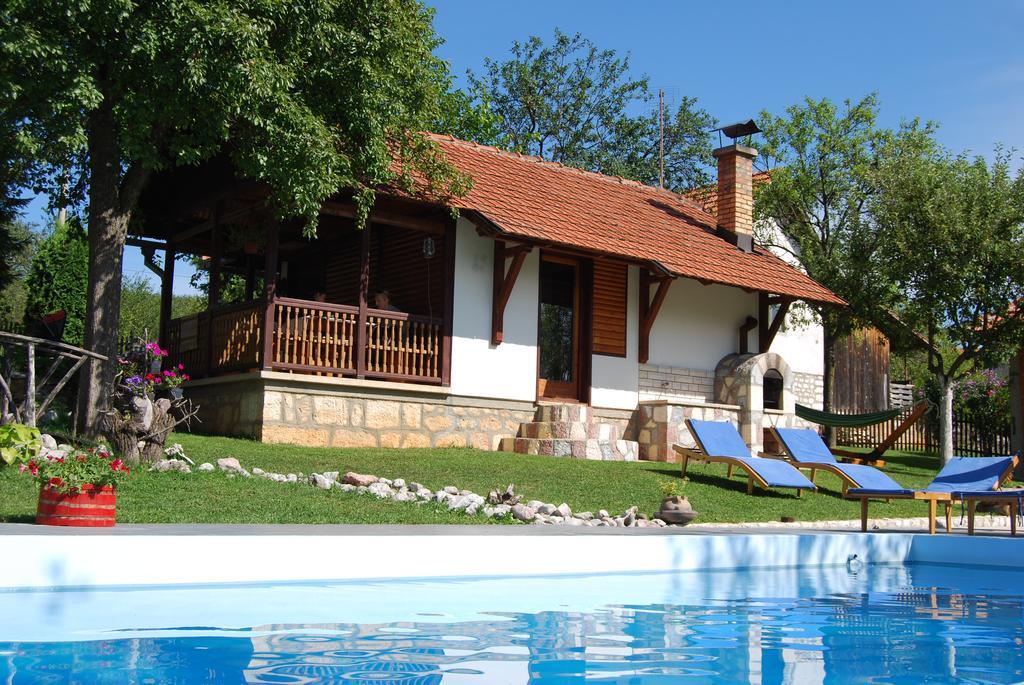 Seoski Turizam Melovic Rozanstvo Exterior photo